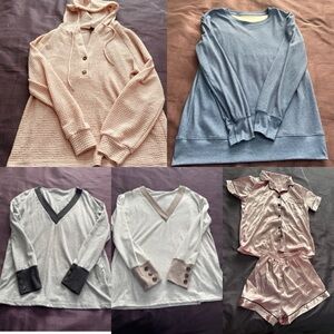 4 sweaters 1 set pajamas. Excellent condition. Size small